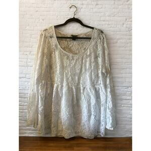 Torrid Lace Peplum Top With Tank Bell Sleeves Boho round neck size 3X